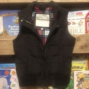 Girls Abercrombie Brown Puffer Vest sz XL